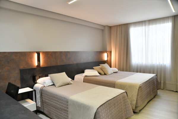 MASTER EXECUTIVO CASAL + CAMA SOLTEIRO